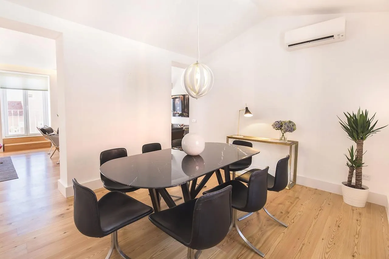 Lovelystay - Luxury Oasis In Bairro Alto Lisboa Appartement