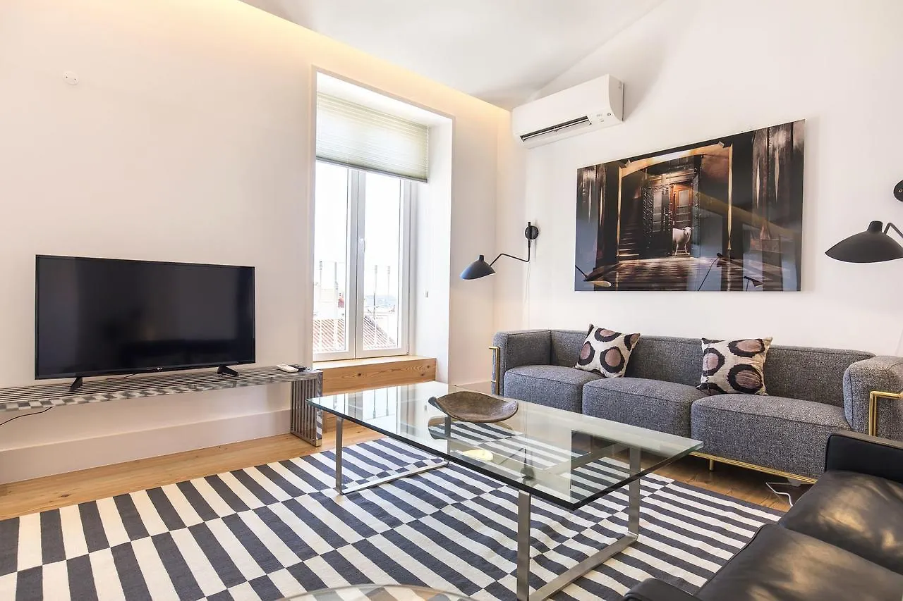 Lovelystay - Luxury Oasis In Bairro Alto Lisboa