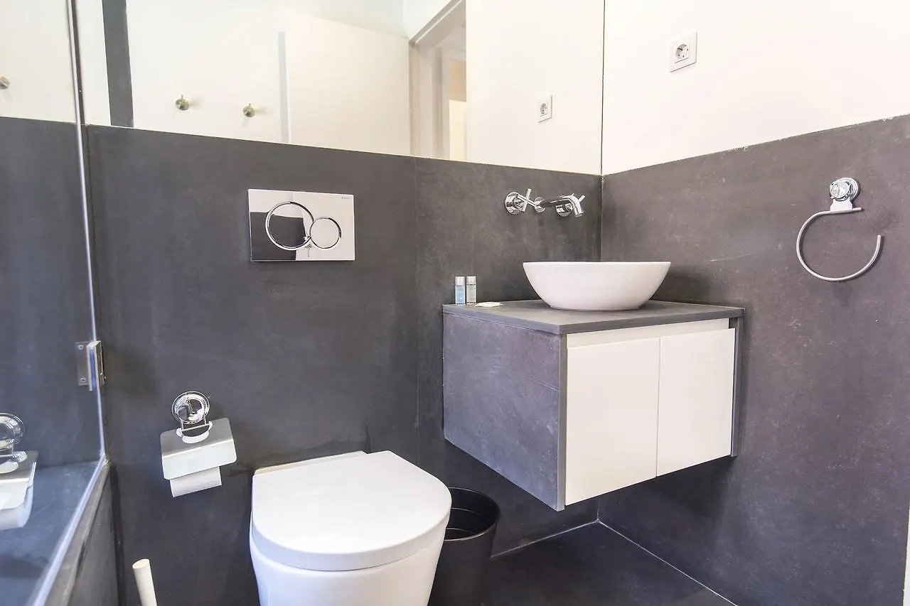 Lovelystay - Luxury Oasis In Bairro Alto Lisboa